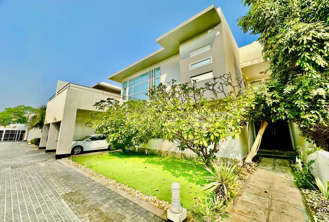 960857 - Property Main Image