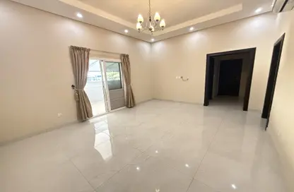 Apartment - 2 Bedrooms - 3 Bathrooms for rent in Tubli - Central Governorate