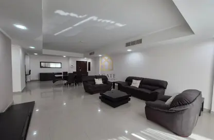 شقة - 2 غرف نوم - 2 حمامات للايجار في السيف - محافظة العاصمة