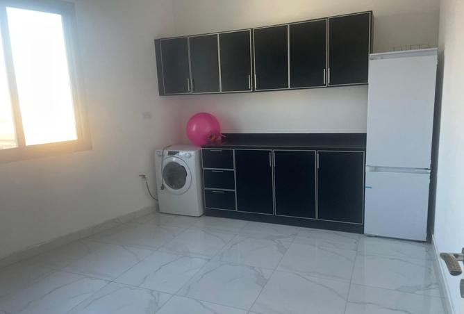 955395 - Property Image 2