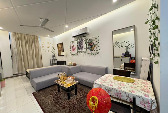 956869 - Property Image 3