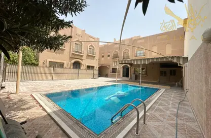 فيلا - 5 غرف نوم - 6 حمامات للايجار في البسيتين - المحرق