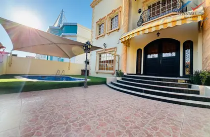 Villa - 5 Bedrooms - 7 Bathrooms for rent in Zinj - Manama - Capital Governorate