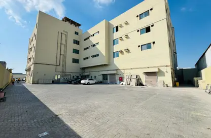Labor Camp - Studio - 7+ Bathrooms for rent in Salmabad - Central Governorate