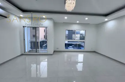 Apartment - 2 Bedrooms - 3 Bathrooms for rent in Janabiya - Northern Governorate