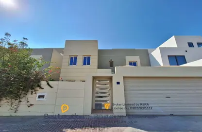 Villa - 3 Bedrooms - 4 Bathrooms for rent in Northern City (Madinat Salman) - Northern Governorate