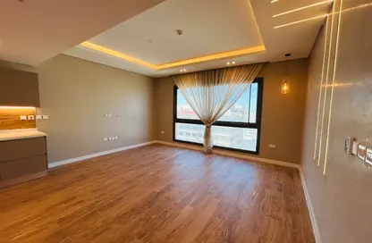 Apartment - 2 Bedrooms - 3 Bathrooms for rent in Hidd - Muharraq Governorate