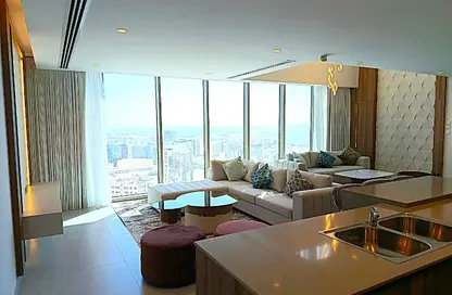 Duplex - 3 Bedrooms - 5 Bathrooms for rent in Seef - Capital Governorate