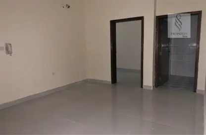 شقة - 3 غرف نوم - 2 حمامات للايجار في سوق المنامة - المنامة - محافظة العاصمة