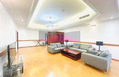 Apartment - 3 Bedrooms - 3 Bathrooms for rent in Seef - Capital Governorate