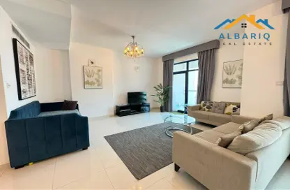 Duplex - 2 Bedrooms - 3 Bathrooms for rent in Al Juffair - Capital Governorate