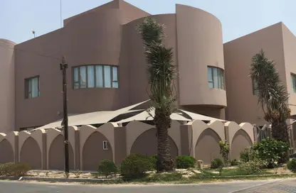 Outdoor House image for: Villa - 7 Bedrooms - 7 Bathrooms for rent in Arad - Muharraq Governorate, Image 1