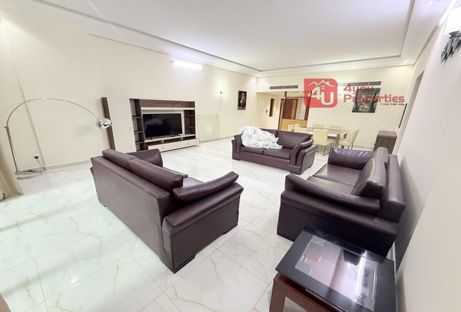 960581 - Property Image 2