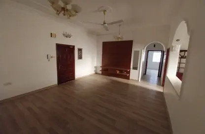 Apartment - 2 Bedrooms - 2 Bathrooms for rent in Jid Ali - Central Governorate
