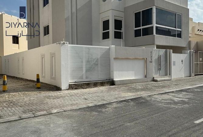 982292 - Property Image 2