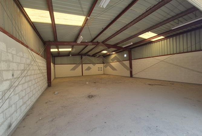 989395 - Property Image 3