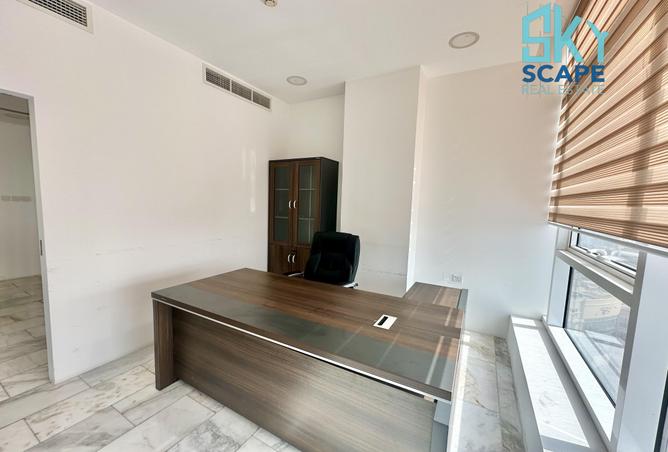 979879 - Property Image 2