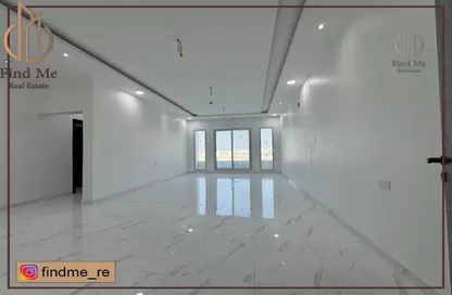 Apartment - 5 Bedrooms - 5 Bathrooms for sale in Hidd - Muharraq Governorate