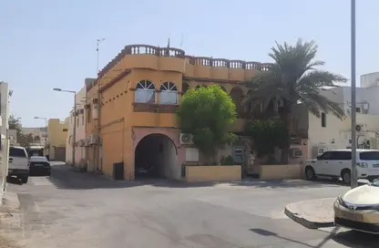 Villa - 7+ Bedrooms - 5 Bathrooms for sale in Isa Town - Central Governorate