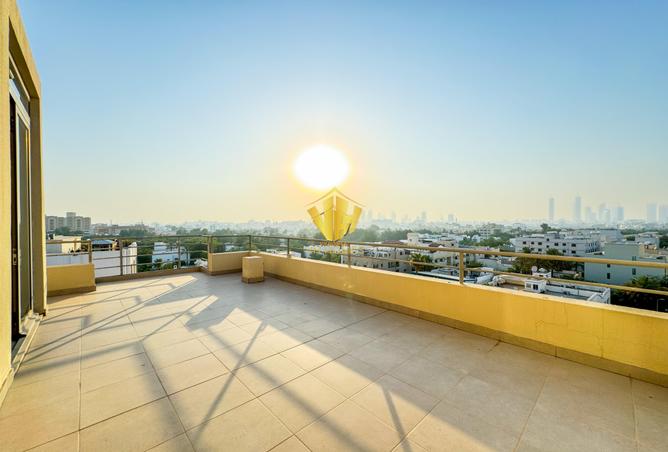 975344 - Property Image 2