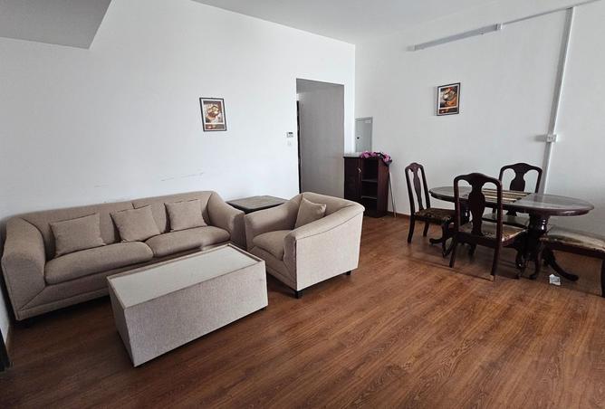 992361 - Property Image 2