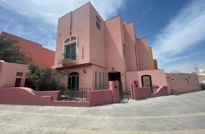 Villa - 4 Bedrooms - 6 Bathrooms for sale in Bu Quwah - Northern Governorate