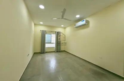 Apartment - 3 Bedrooms - 3 Bathrooms for rent in Hidd - Muharraq Governorate