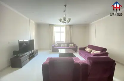 Apartment - 2 Bedrooms - 3 Bathrooms for rent in Busaiteen - Muharraq Governorate