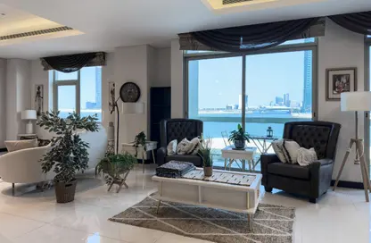 Apartment - 3 Bedrooms - 5 Bathrooms for rent in Reef Island - Capital Governorate