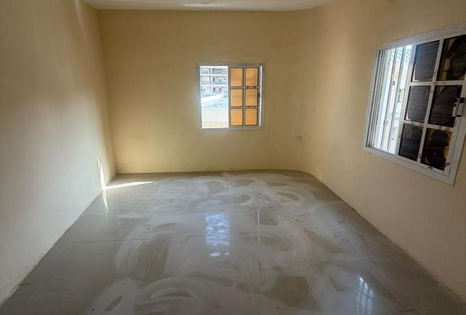 988589 - Property Main Image