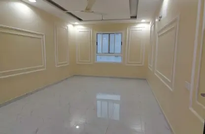 Apartment - 3 Bedrooms - 4 Bathrooms for rent in Hidd - Muharraq Governorate