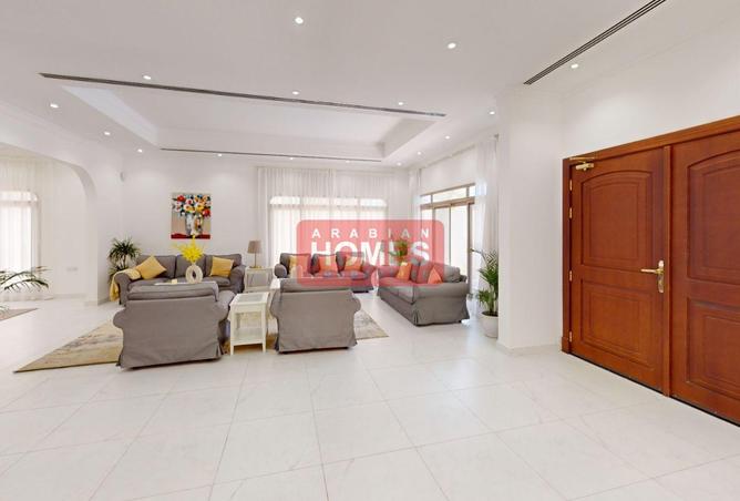 985579 - Property Image 3