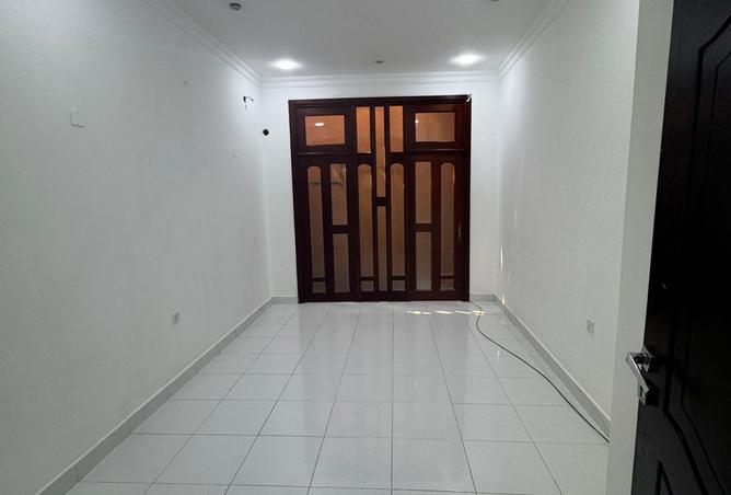 985794 - Property Image 3