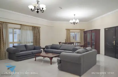 Apartment - 2 Bedrooms - 2 Bathrooms for rent in Al Juffair - Capital Governorate