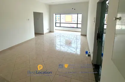 Office Space - Studio - 2 Bathrooms for rent in Al Qadam - Northern Governorate