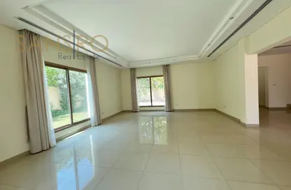 Villa - 4 Bedrooms - 5 Bathrooms for rent in Saar - Northern Governorate