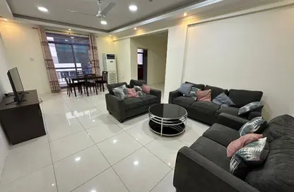 Apartment - 2 Bedrooms - 2 Bathrooms for rent in Al Juffair - Capital Governorate
