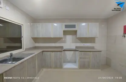 Apartment - 1 Bedroom - 1 Bathroom for rent in Al Burhama - Manama - Capital Governorate