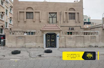 Villa - 7+ Bedrooms - 4 Bathrooms for sale in West Riffa - Riffa - Southern Governorate