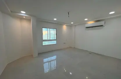 Office Space - Studio - 2 Bathrooms for rent in Sanabis - Manama - Capital Governorate