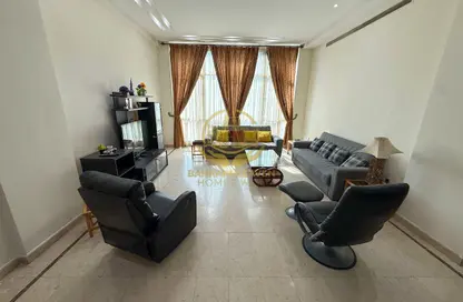Apartment - 2 Bedrooms - 2 Bathrooms for rent in Al Juffair - Capital Governorate