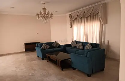Apartment - 4 Bedrooms - 5 Bathrooms for rent in Mahooz - Manama - Capital Governorate