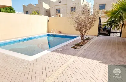 Villa - 4 Bedrooms - 5 Bathrooms for rent in Saar - Northern Governorate