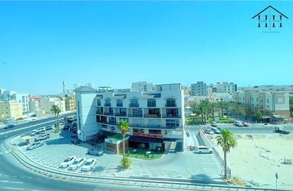 Apartment - 2 Bedrooms - 2 Bathrooms for rent in Janabiya - Northern Governorate