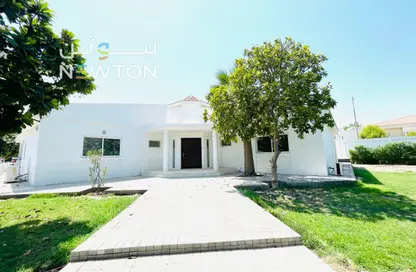 Compound - 4 Bedrooms - 3 Bathrooms for rent in Saar - Northern Governorate