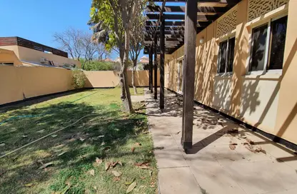 Villa - 4 Bedrooms - 4 Bathrooms for rent in Saar - Northern Governorate