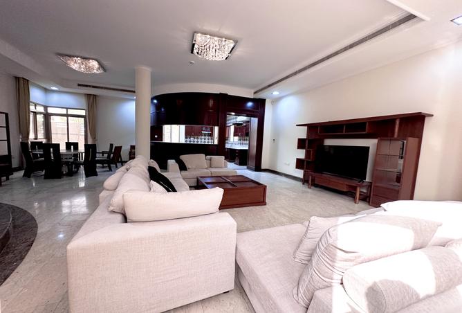 957026 - Property Image 2