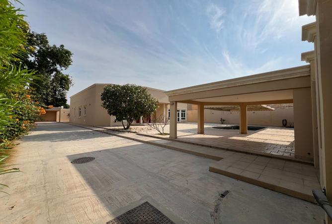 977434 - Property Image 2