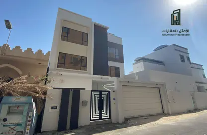 Villa - 3 Bedrooms - 4 Bathrooms for sale in Riffa Al Sharqi - Riffa - Southern Governorate