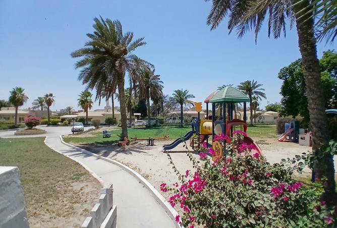 933507 - Property Image 2